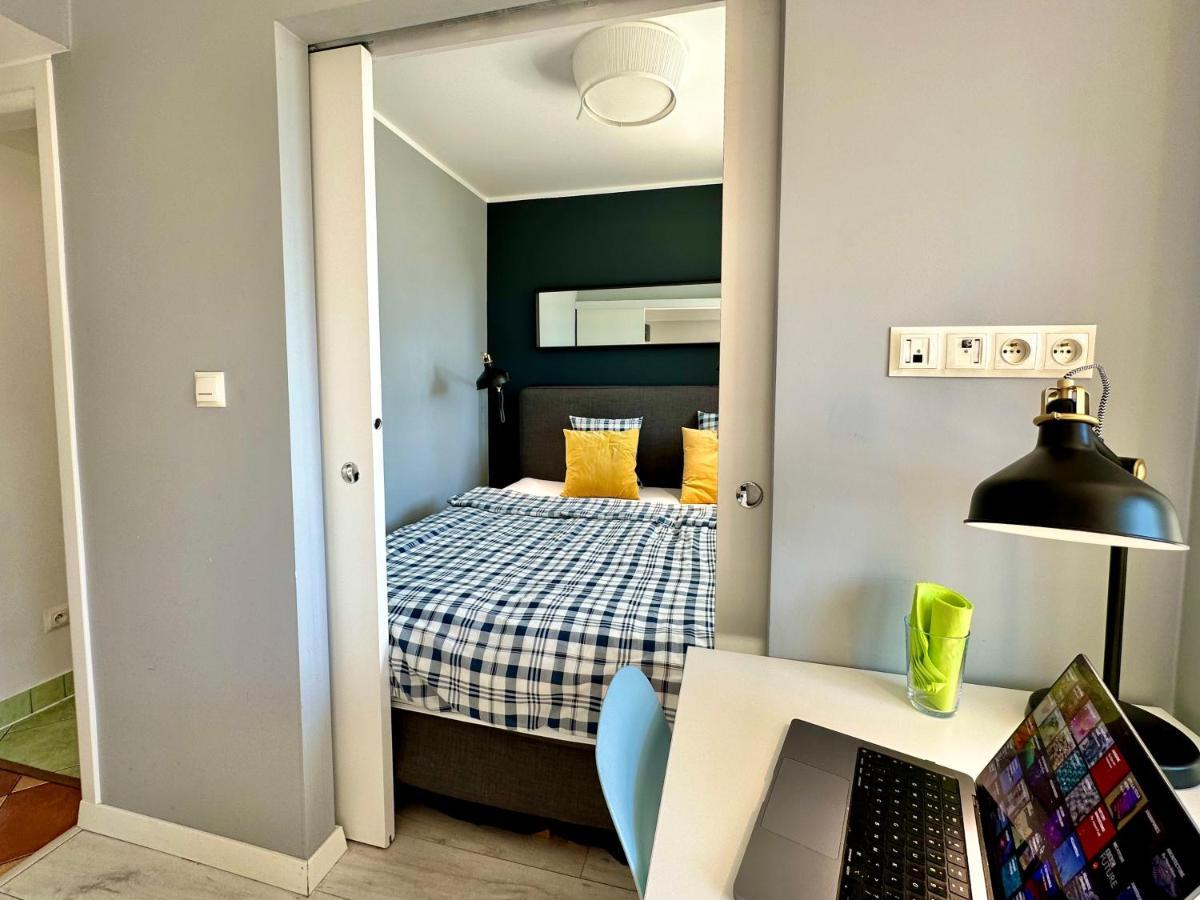 Appartement Gold 2 King Size Bed, Metro X2 Free Wifi, 50'Tv Netflix, Hbo, Appletv+ à Varsovie Extérieur photo